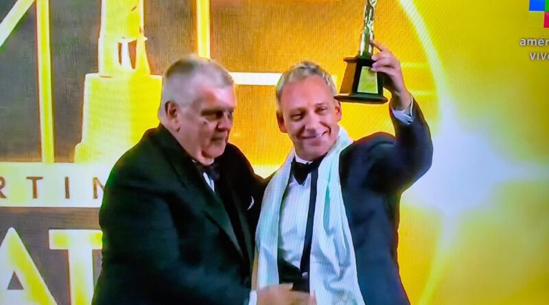 Luis Ventura apuntó contra quienes criticaron el Martín Fierro Latino y aseguró que “le mojó la oreja a Hollywood” Luis Ventura apuntó contra quienes criticaron el Martín Fierro Latino y aseguró que “le mojó la oreja a Hollywood”