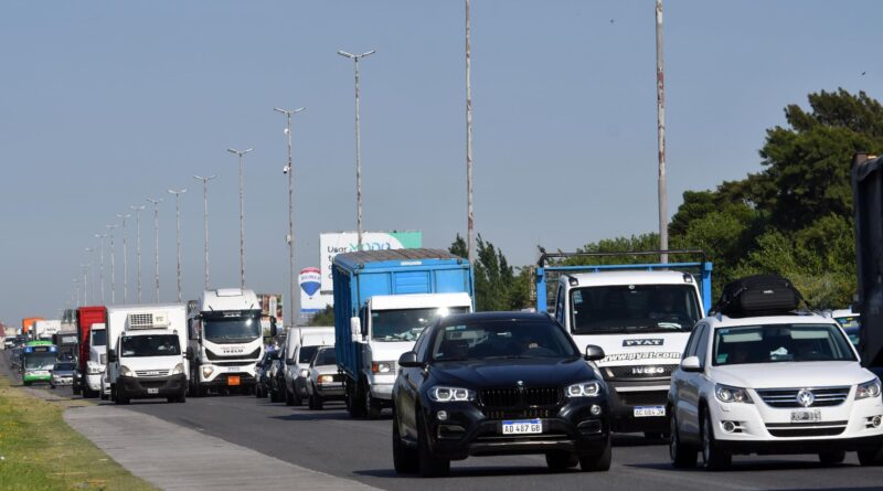 Vacaciones: el estado del tránsito rumbo a la Costa Atlántica y el telepeaje que se implementará a partir del 6 de enero Vacaciones: el estado del tránsito rumbo a la Costa Atlántica y el telepeaje que se implementará a partir del 6 de enero